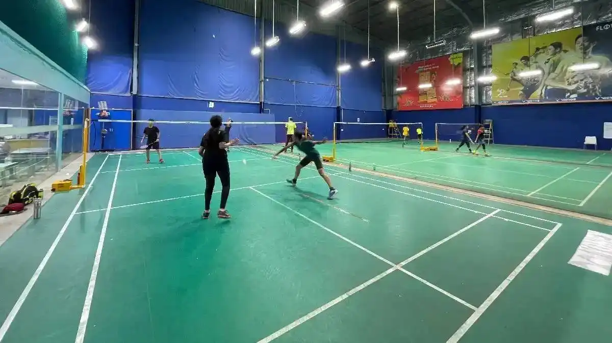 Badminton court at Flow Sports Life in Vipul Greens Internal Rd, Vipul World, Sector 48, Gurugram, Haryana 122018 - Professional badminton courts for weekend games and tournaments