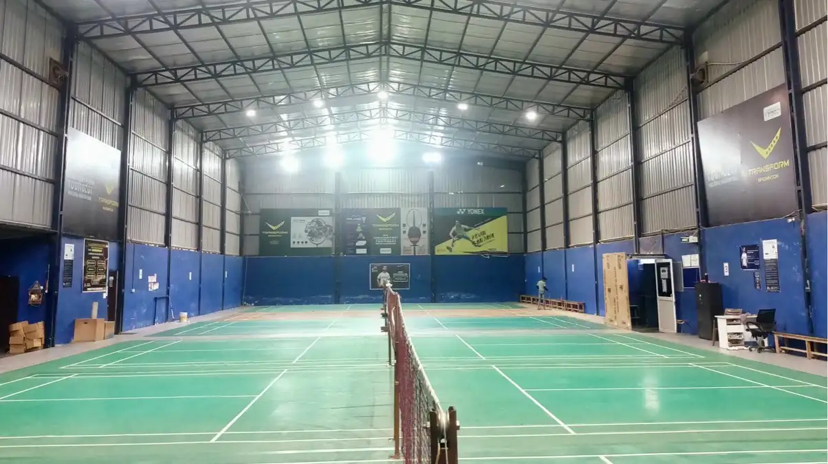 Badminton court at Gurgaon Badminton Club in 1147c, HUDA Sector Rd, Housing Board Colony, Wazirabad, Sector 52, Gurugram, Haryana 122003 - Professional badminton courts for weekend games and tournaments