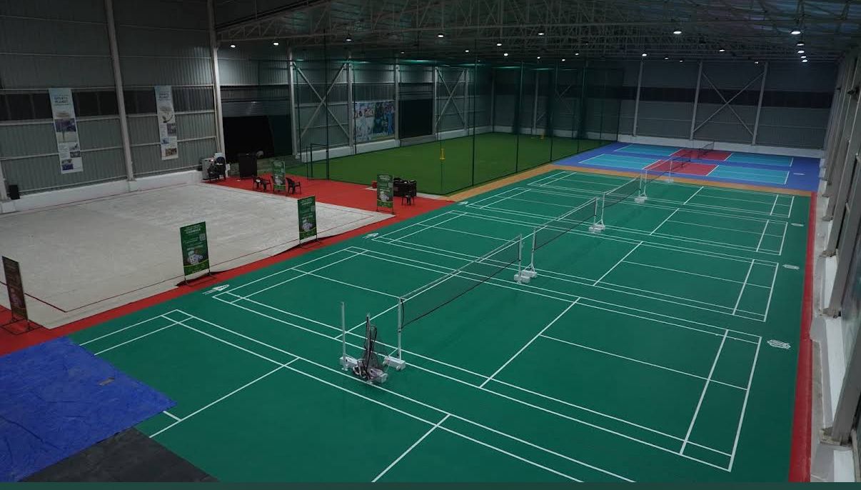 Badminton court at The Sports Planet in Near Badshahpur Sub Division, Badshahpur, Sector 66, Gurugram, Haryana 122101 - Professional badminton courts for weekend games and tournaments