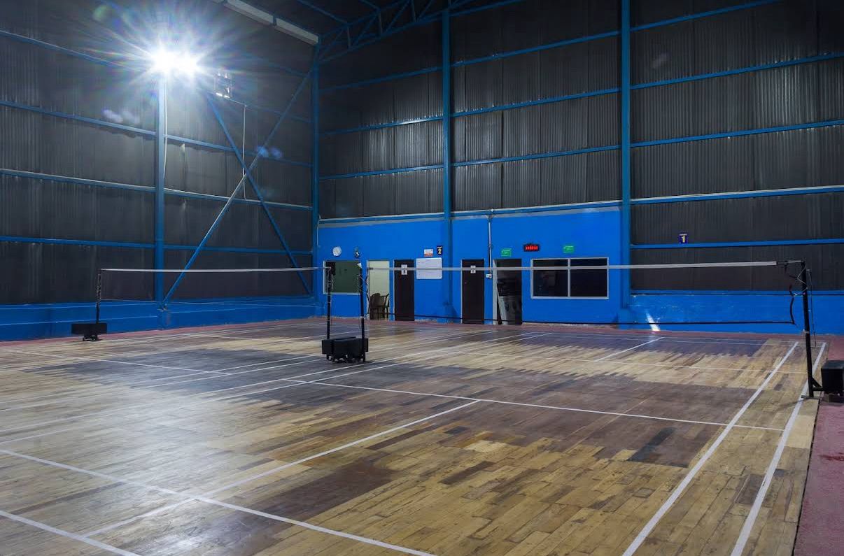 Badminton court at Flying Feathers, Badminton in Sector 12, Dharam Colony, Palam Vihar Extension, Gurugram, Haryana 122017 - Professional badminton courts for weekend games and tournaments